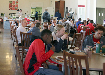 Students enjoying lunch in Sparks Great Hall