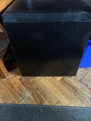 SELLING 1.6 CU MINI FRIDGE $80