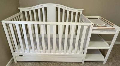 Graco Solano crib/changer/toddler bed