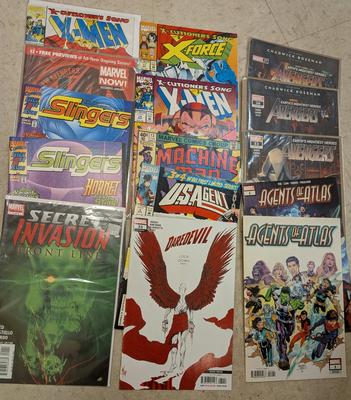 $20 Comic Book Lot With 15 Books