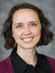 photo of Leah Ewing