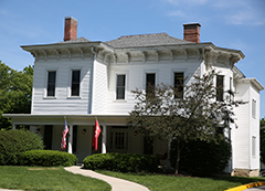 Bill and Ginny Hays Alumni Center