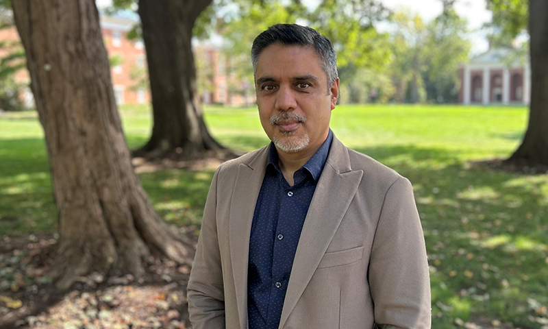 Presidential Distinguished Speaker and Afghanistan’s Ambassador to Sri Lanka, Ashraf Haidari ’01.