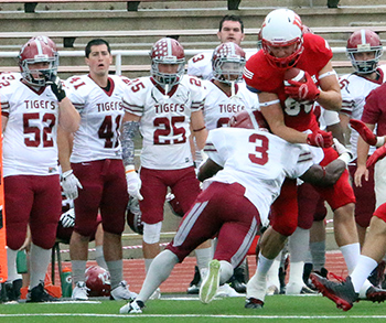 Sammy Adams with a catch in last year's Classic