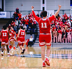 Kellen Schreiber tallied 15 points and four rebounds Saturday.