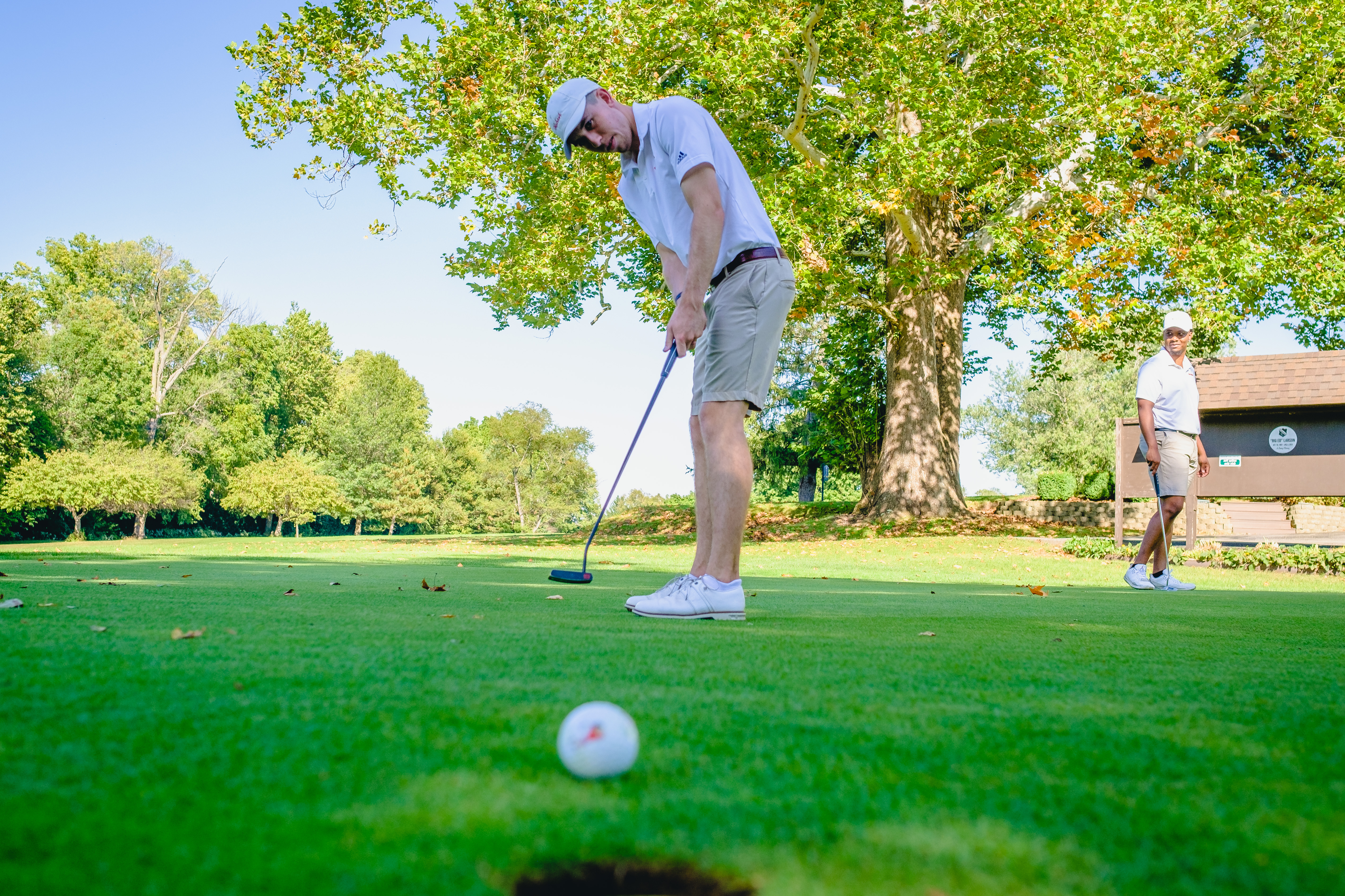 Brayden Weiss ’24 works on his short game during a recent practice with the Wabash golf team. He currently leads the team in scoring, and holds both the single-season and career scoring record for the College.