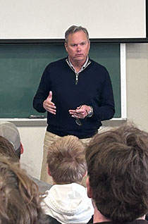 Mike Shildt's teams posted a .561 winning percentage and made five playoff appearances in six years with the Cardinals and Padres.