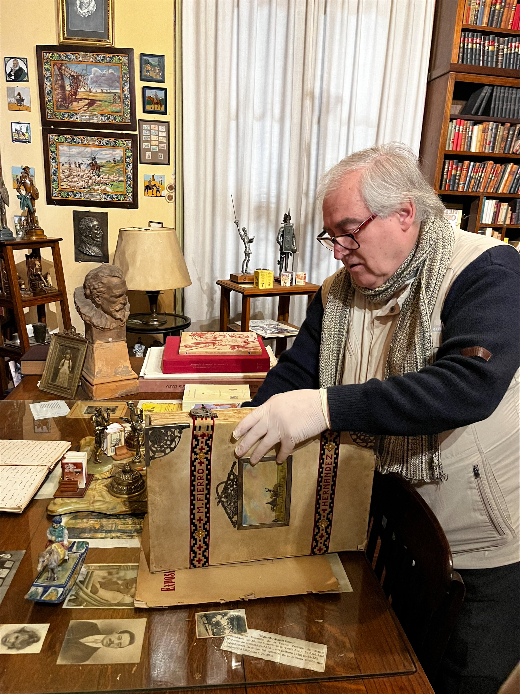 The itinerary included several monuments and museums, including a personal collection of Don Quixote artifacts. 
