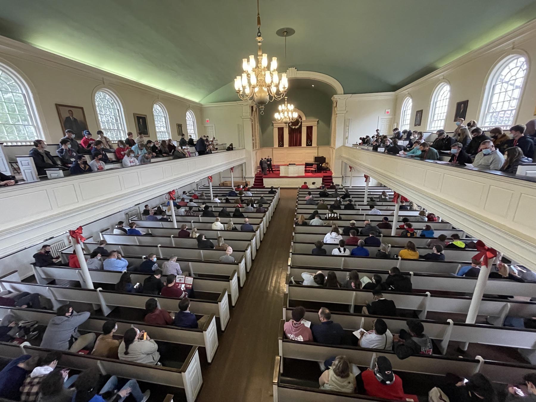 Pioneer Chapel was packed with prospective students and families who got to hear from President Scott Feller, Ndeto Mwose ’08 and a panel of Wabash students. 