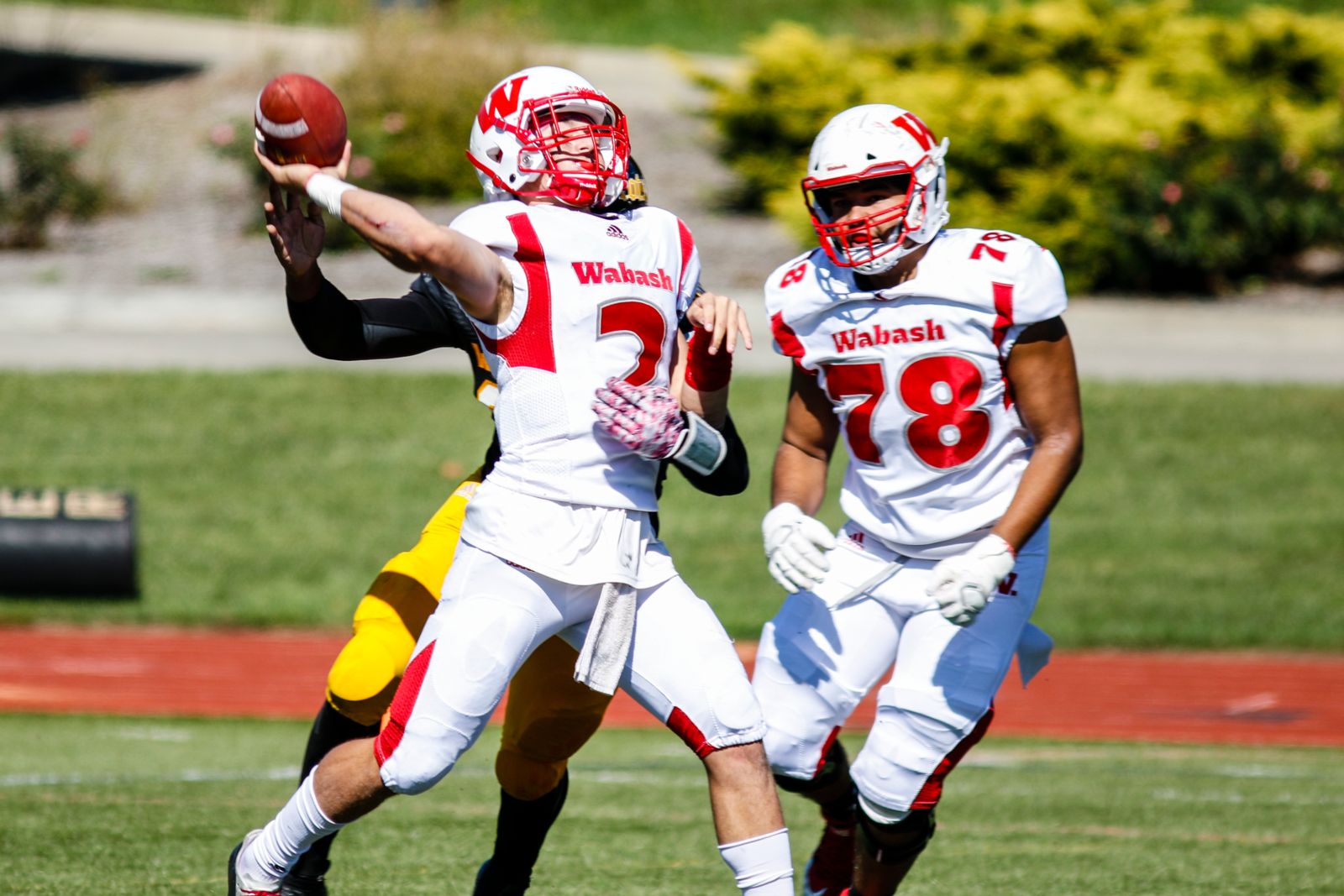 Liam Thompson ’23 threw for 15 touchdowns during his freshman season and was named the NCAC Newcomer of the Year.