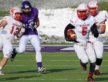 Pettiford witht the first-half interception