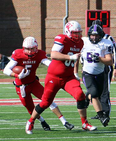 Freshman Ryan Thomas with one of his four catches