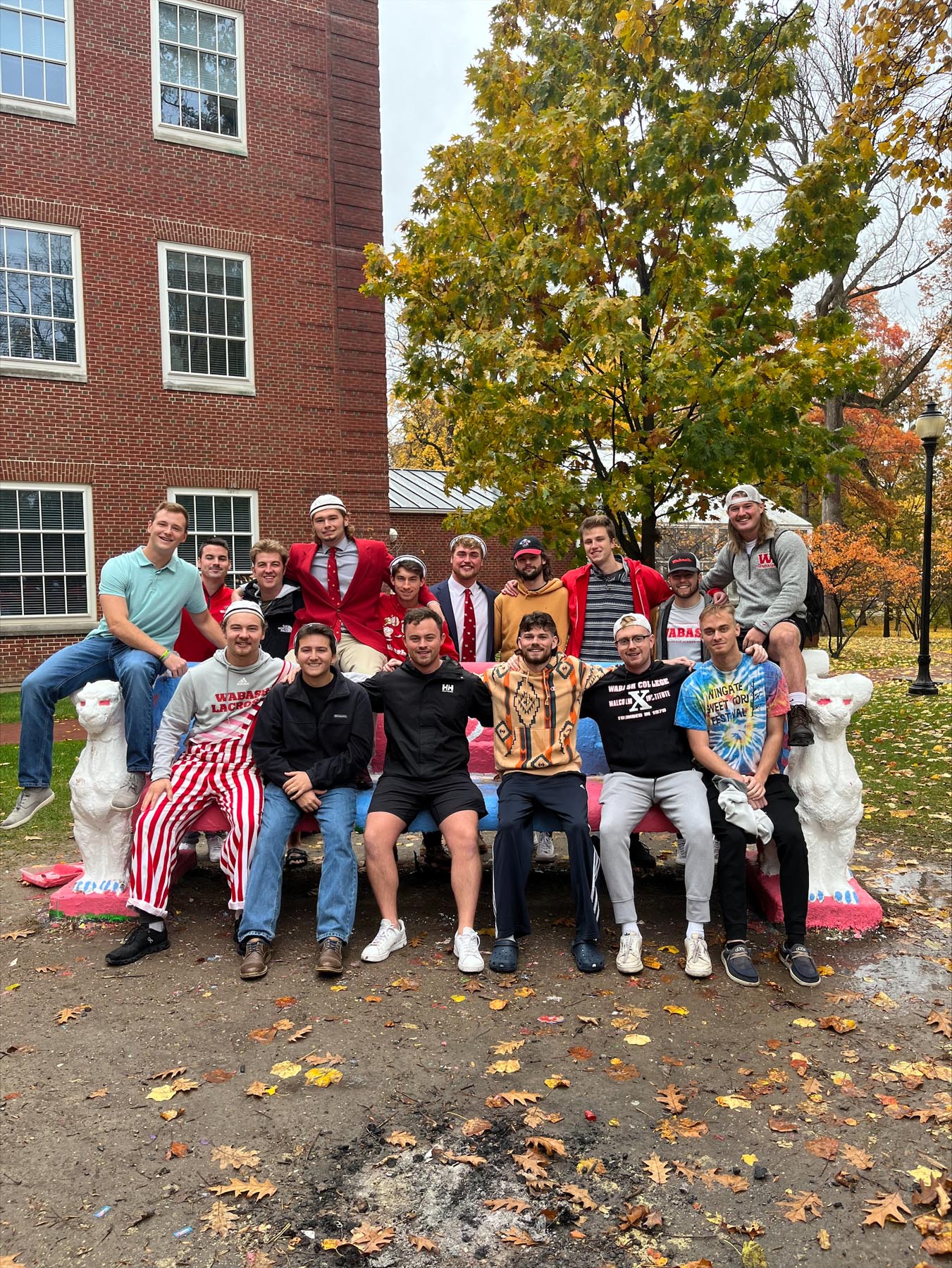 Woodward (center) with his Beta Theta Pi fraternity brothers at the Senior Bench.