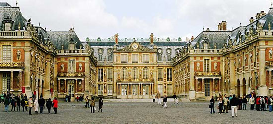 The group will tour the famed Versailles Palace.