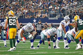 Woods officiating Dallas vs. Green Bay