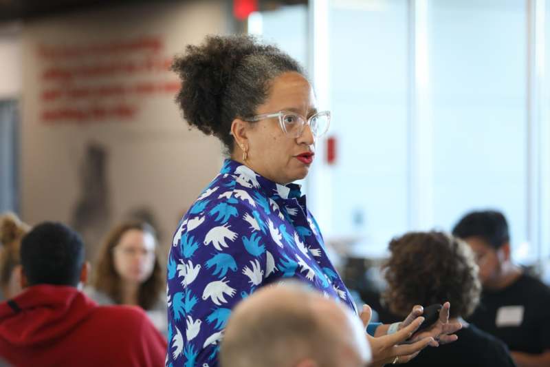 Allison Briscoe-Smith Faculty and Staff Workshop - a woman in a blue shirt